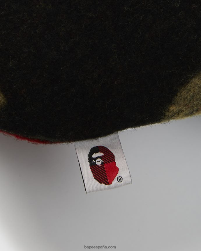 hombres A Bathing Ape cojín para la cabeza x woolrich 288PLL580 rojo brillante