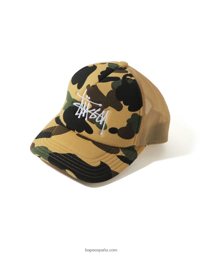 hombres A Bathing Ape gorra de camionero x stussy 288PLL585 amarillo