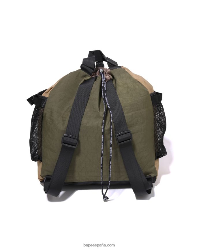 hombres A Bathing Ape multibolso con diseño colour block 288PLL457 beige