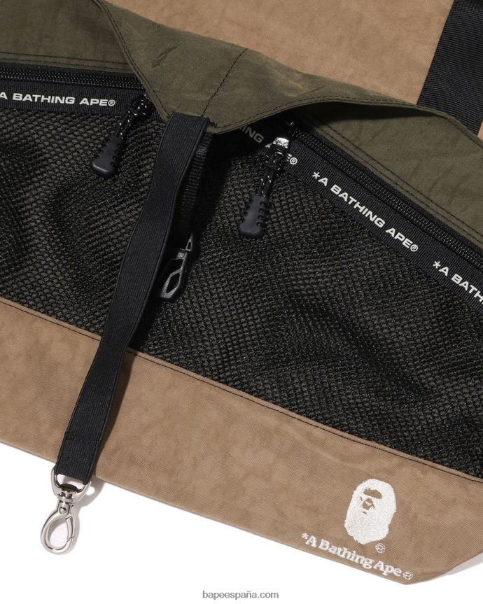 hombres A Bathing Ape multibolso con diseño colour block 288PLL457 beige