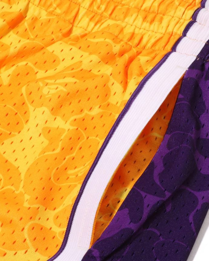 hombres A Bathing Ape pantalones cortos de jersey x m&n los angeles lakers 288PLL362 amarillo