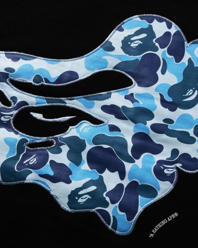 hombres A Bathing Ape cuello redondo holgado con parche de camuflaje abc 288PLL199 negro