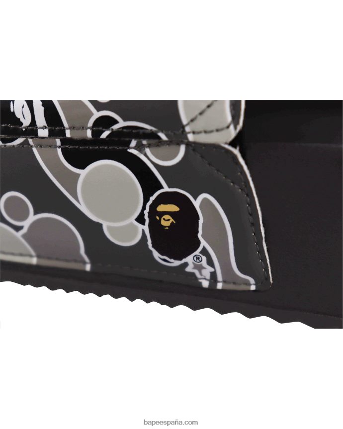 hombres A Bathing Ape sandalias con diseño camuflado sta de x hayn 288PLL727 negro