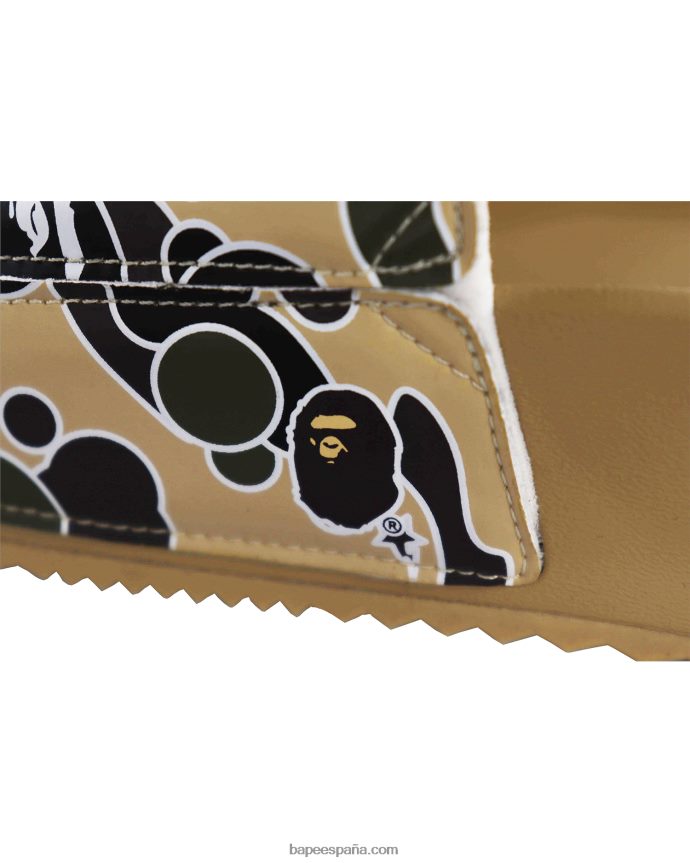 hombres A Bathing Ape sandalias con diseño camuflado sta de x hayn 288PLL730 caqui