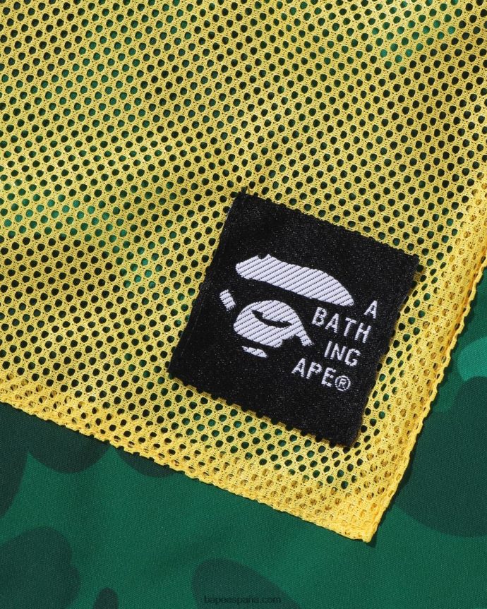 niños A Bathing Ape shorts con bolsillo de malla de camuflaje de color 288PLL1596 Esmeralda