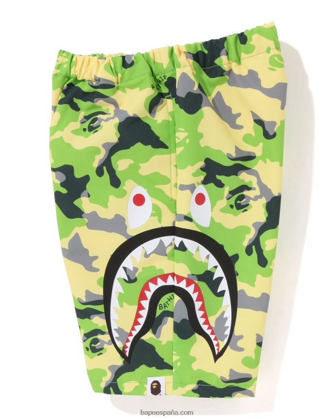 niños A Bathing Ape shorts de playa Woodland Camo Side Shark 288PLL1387 ejercito verde
